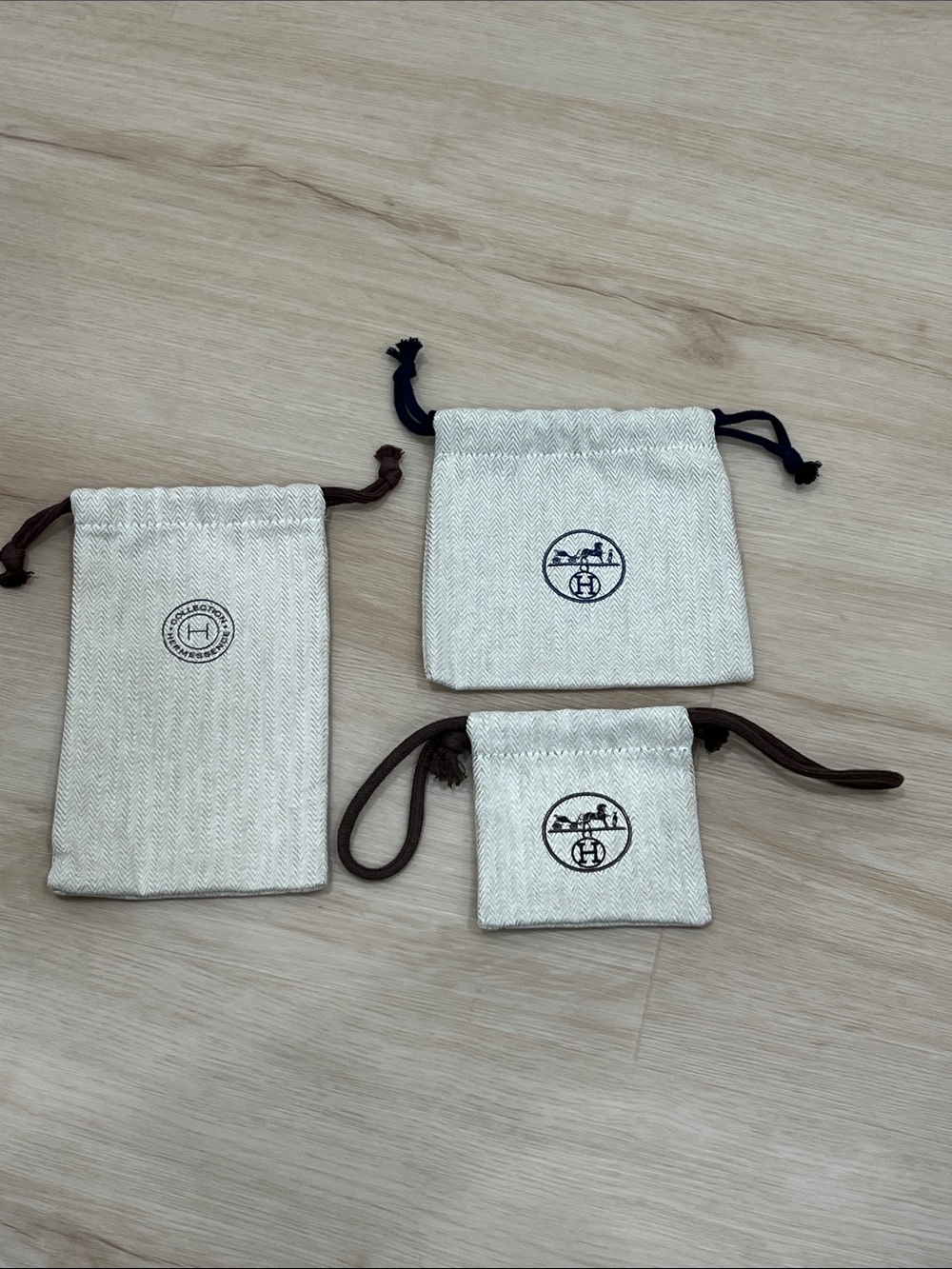HERMES Set of 3 drawstring bags